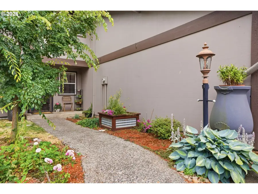 2379 SE 112th Ave, Portland, OR 97216 - #2