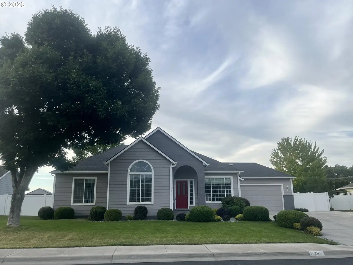 1728 W Alleluia Ave, Hermiston, OR 97838 - #1