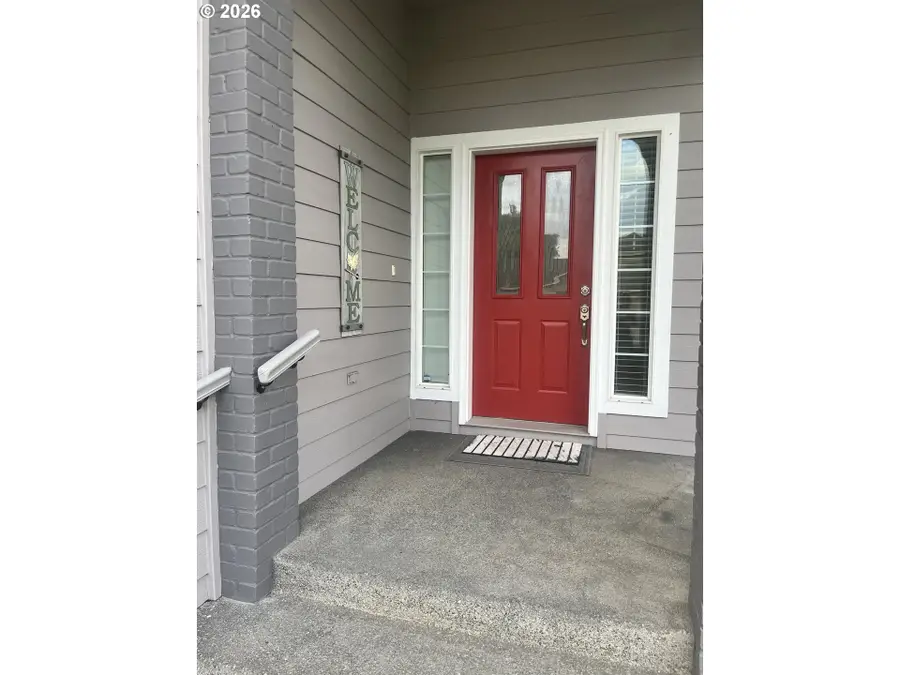 1728 W Alleluia Ave, Hermiston, OR 97838 - #3