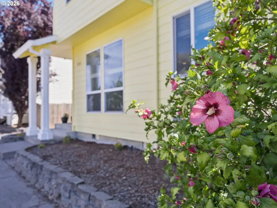 644 SE Myrtlewood Pl, Gresham, OR 97080 - #2