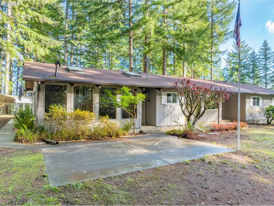 57247 Fairview Rd, Coquille, OR 97423 - Image #2