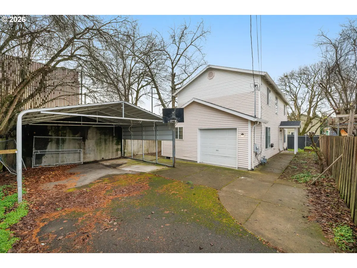 8704 SE Rhone St, Portland, OR 97266 - Image #1