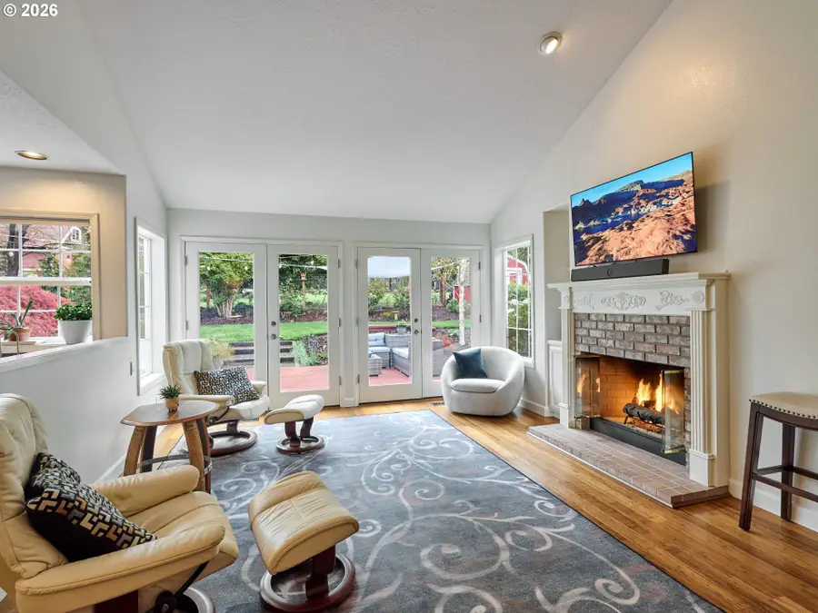 219 Ames Ct, Silverton, OR 97381 - #3