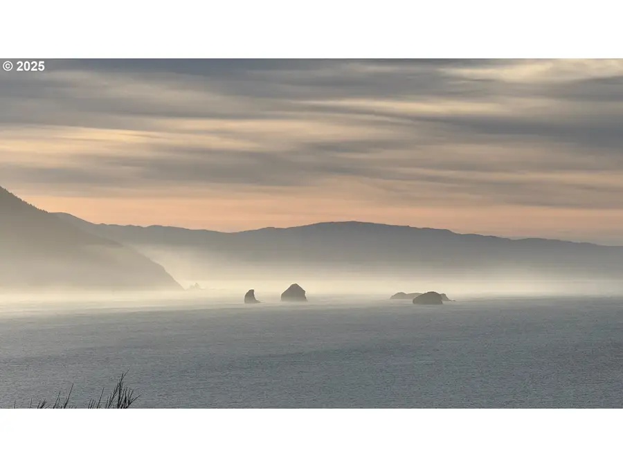 805 King St, Port Orford, OR 97465 - Image #3