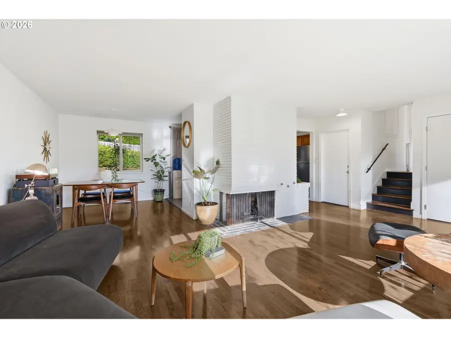 275 E 39th Ave, Eugene, OR 97405 - Image #2