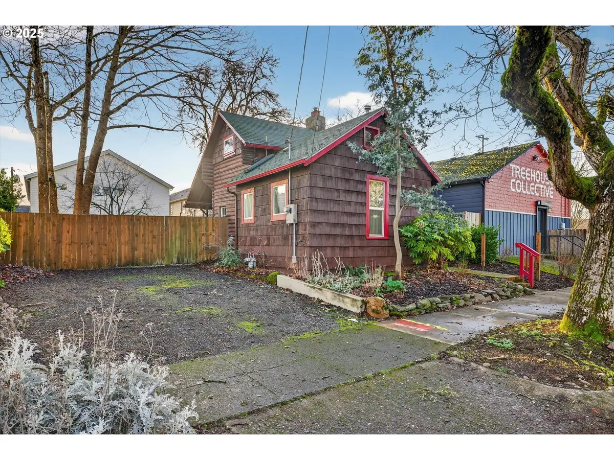 7512 N Berkeley Ave, Portland, OR 97203 - Image #1