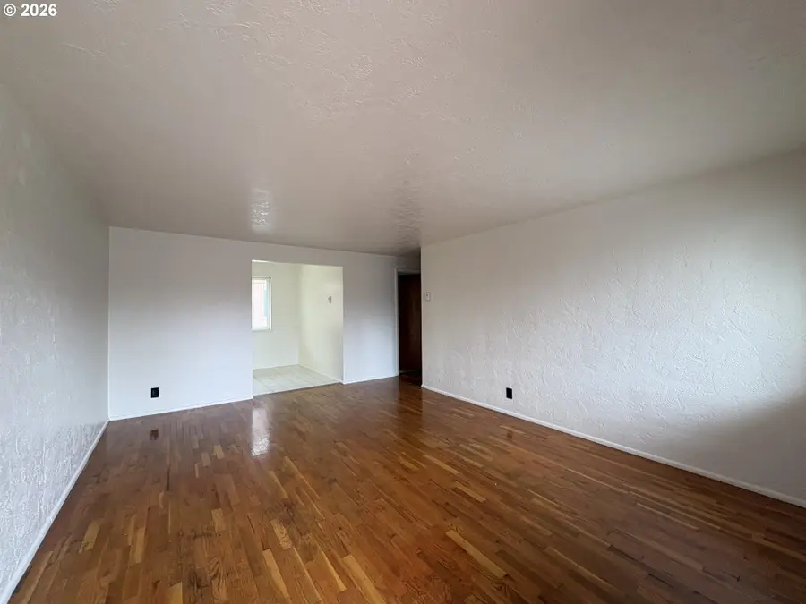 210 Sunnyside Dr, Eugene, OR 97404 - #3