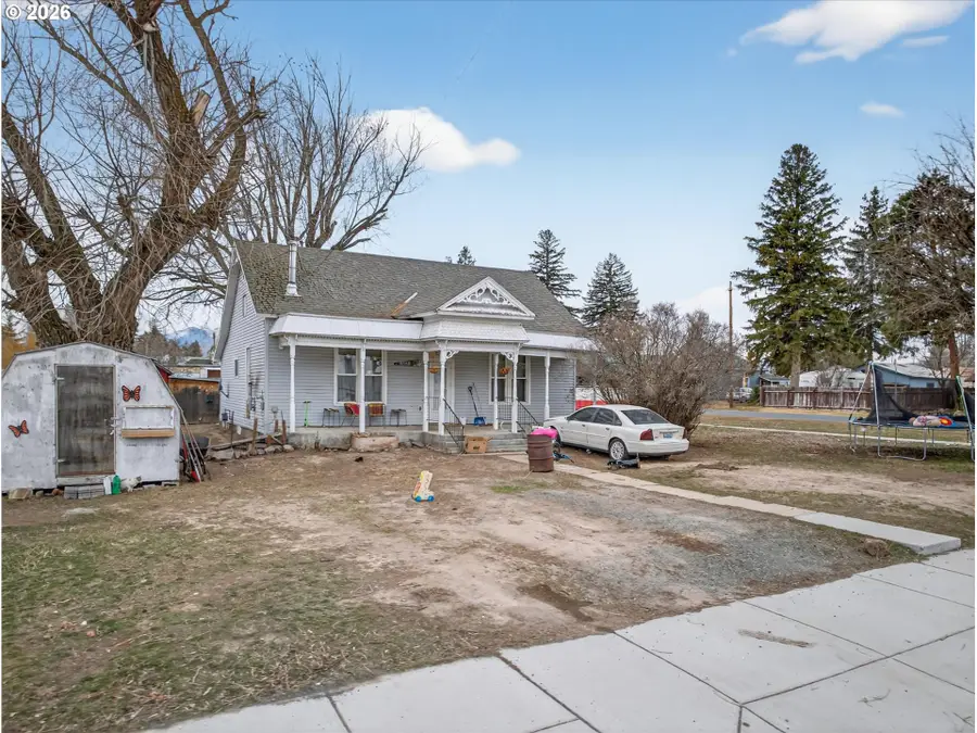 295 E St, North Powder, OR 97867 - Image #2