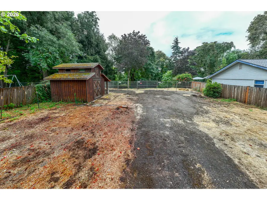 2580 Pioneer Pike, Eugene, OR 97401 - #2