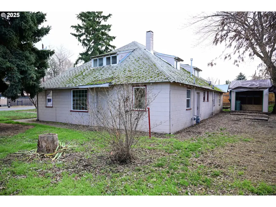 115 N Water St, Weston, OR 97886 - Image #3