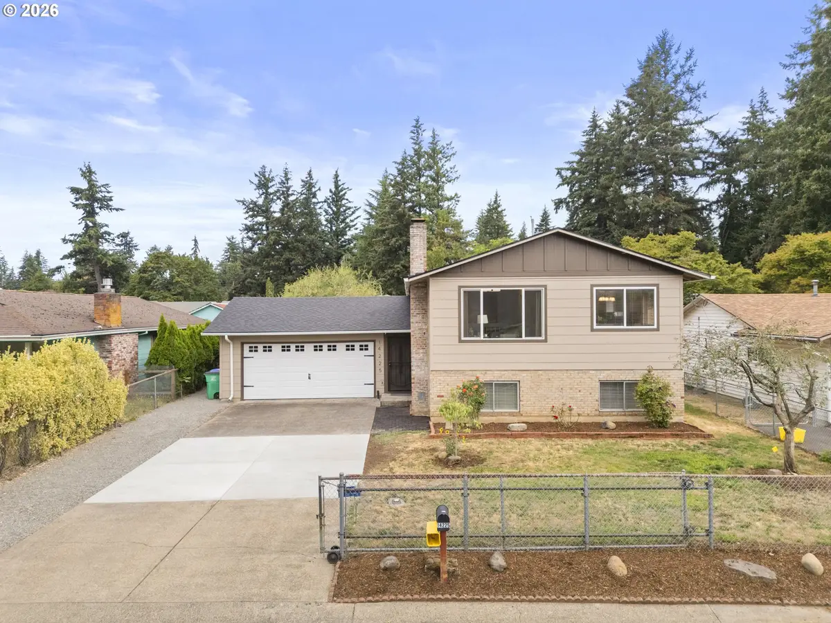 14225 SE Mill St, Portland, OR 97233 - #1