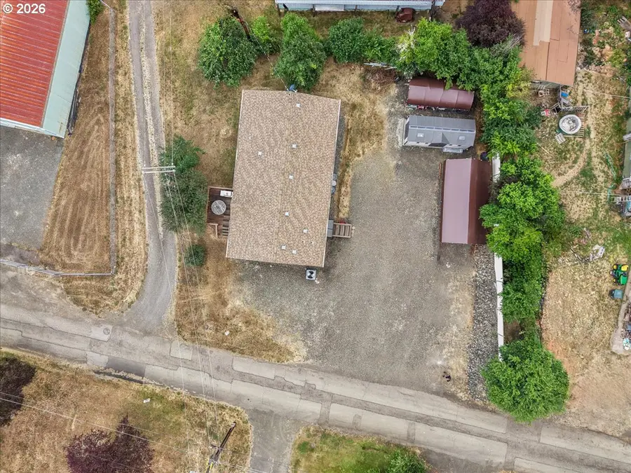 316 Wells Rd, Oakland, OR 97462 - #2