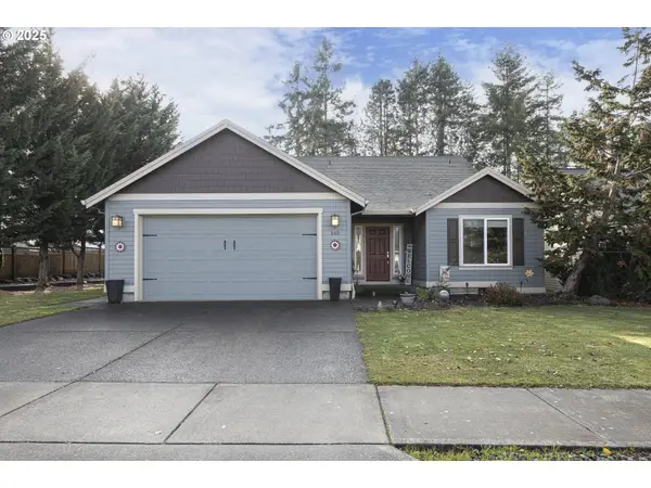 940 Hayes St, MtAngel, OR 97362