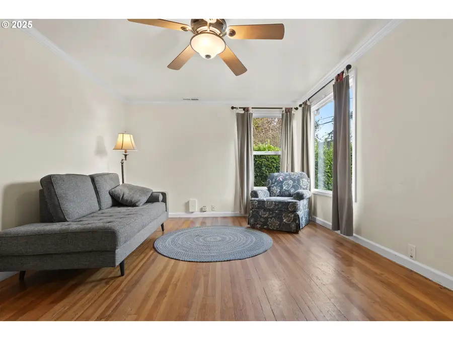 707 Wynooski St, Newberg, OR 97132 - Image #2