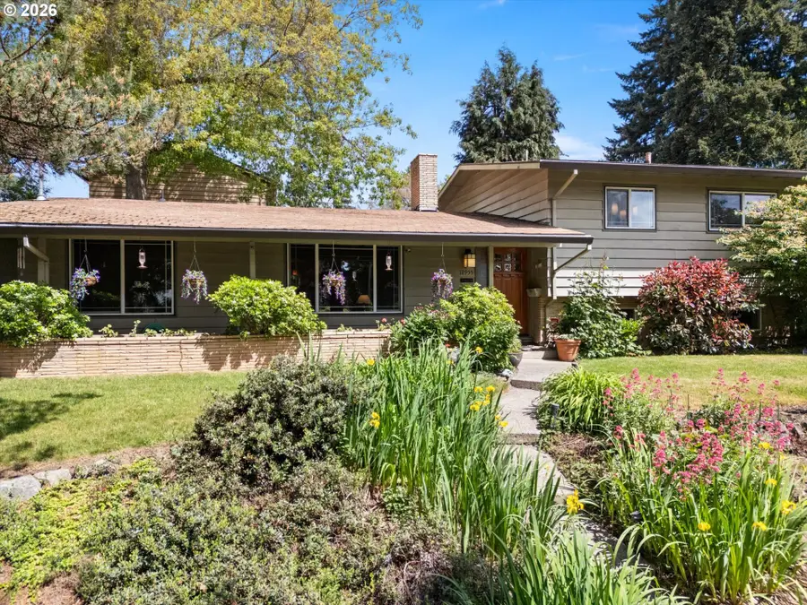 12955 SW Evergreen St, Beaverton, OR 97005 - #2
