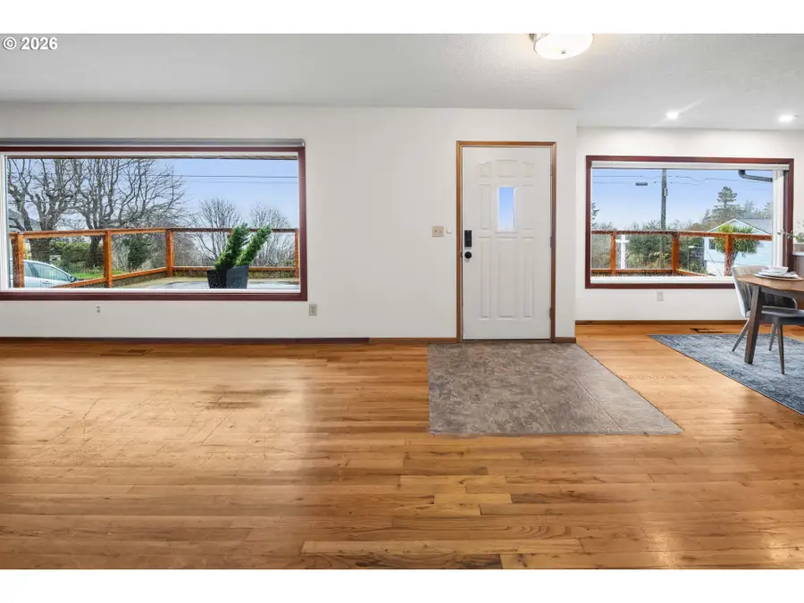 410 Pleasant Ave, Astoria, OR 97103 - #3