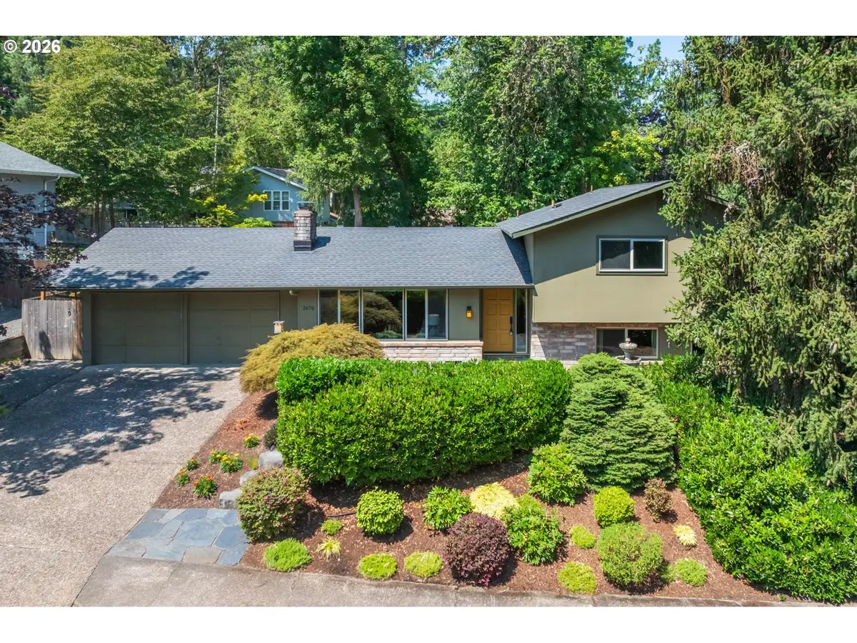2670 E Windsor Cir, Eugene, OR 97405 - #1