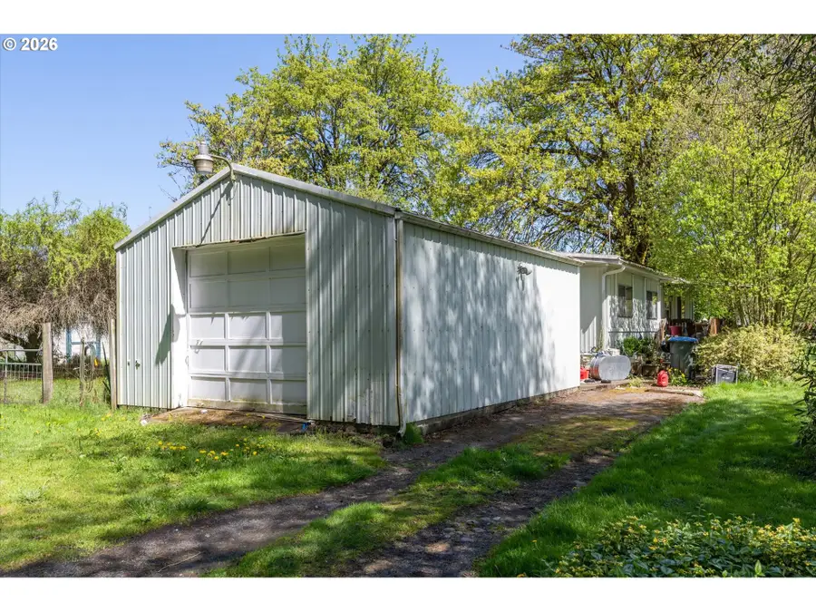 806 10th St, Vader, WA 98593 - #3
