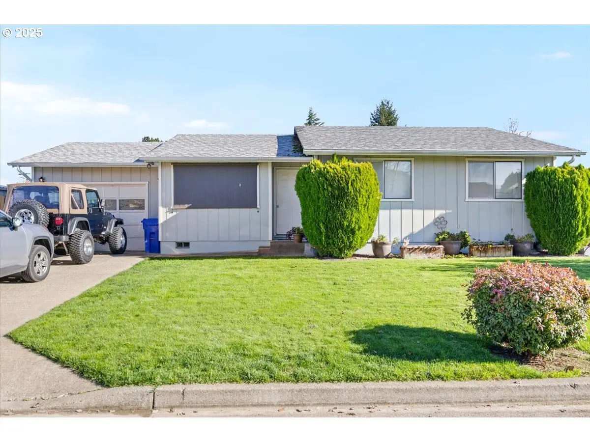 315 Columbia Loop Rd, Roseburg, OR 97471 - Image #1