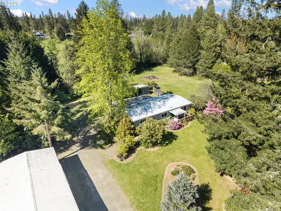 25669 Cochran Ct, Veneta, OR 97487 - #2