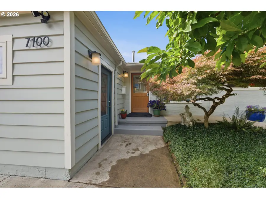 7100 SE Harrison Ct, Portland, OR 97215 - #2
