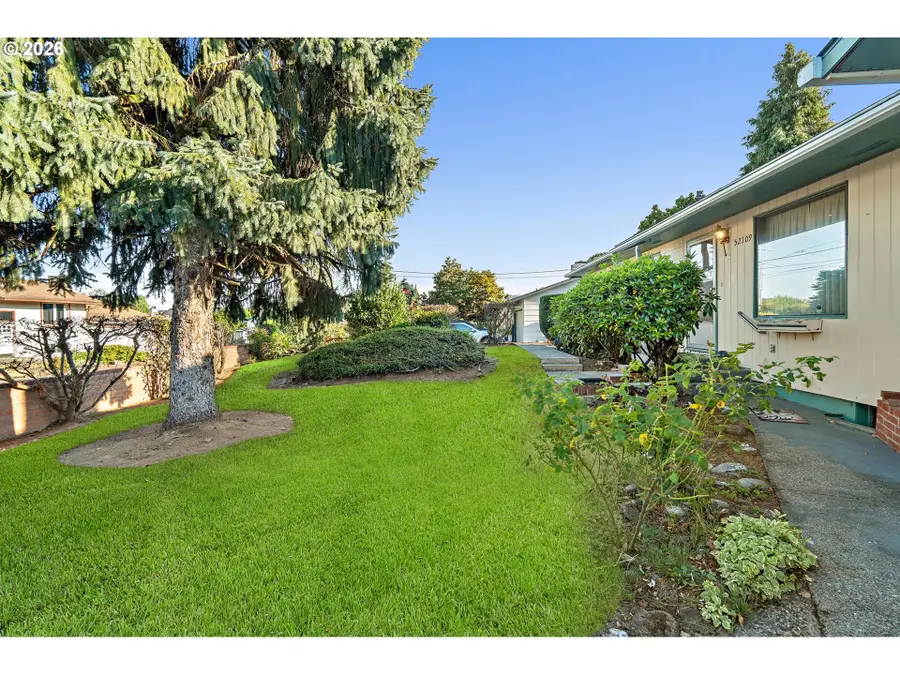52109 SE 5th St, Scappoose, OR 97056 - #2