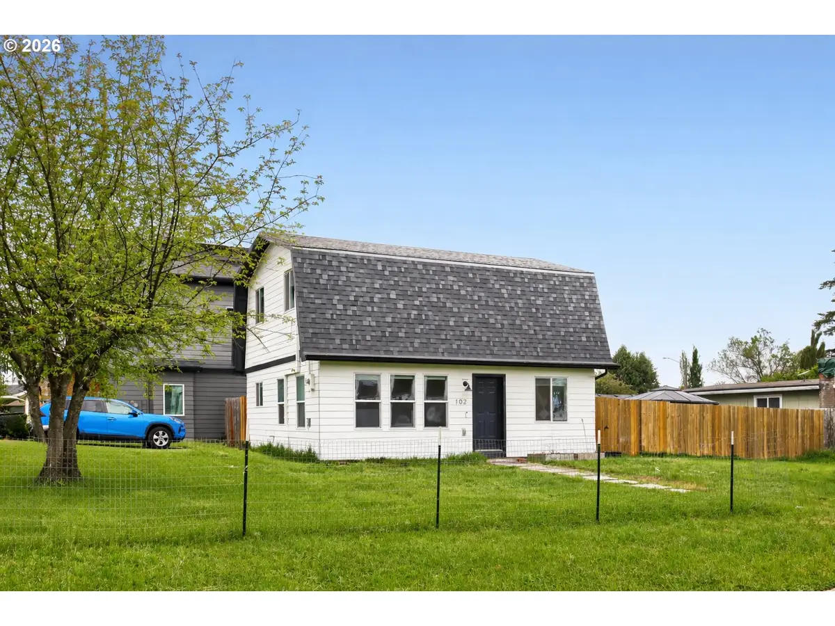 102 SE 3rd St, Battle Ground, WA 98604 - #1