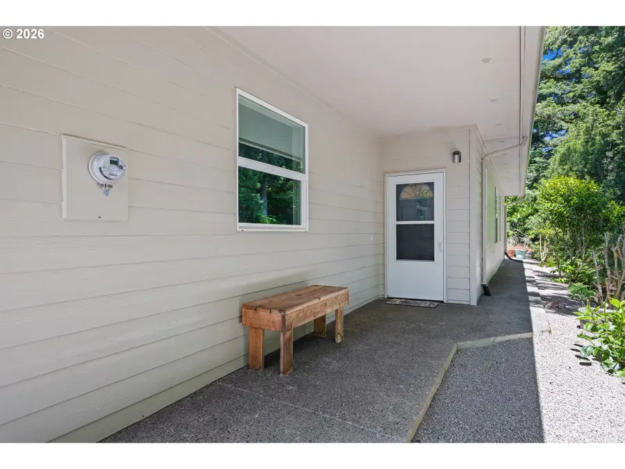 786 Edwards Ave, Coos Bay, OR 97420 - #3