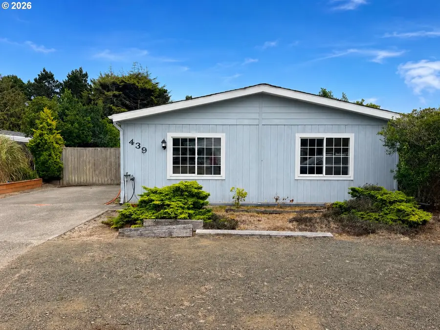 1600 Rhododendron Dr #439, Florence, OR 97439 - #2