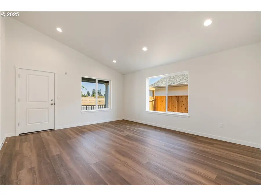 1449 SE Hankel St, Dallas, OR 97338 - Image #2