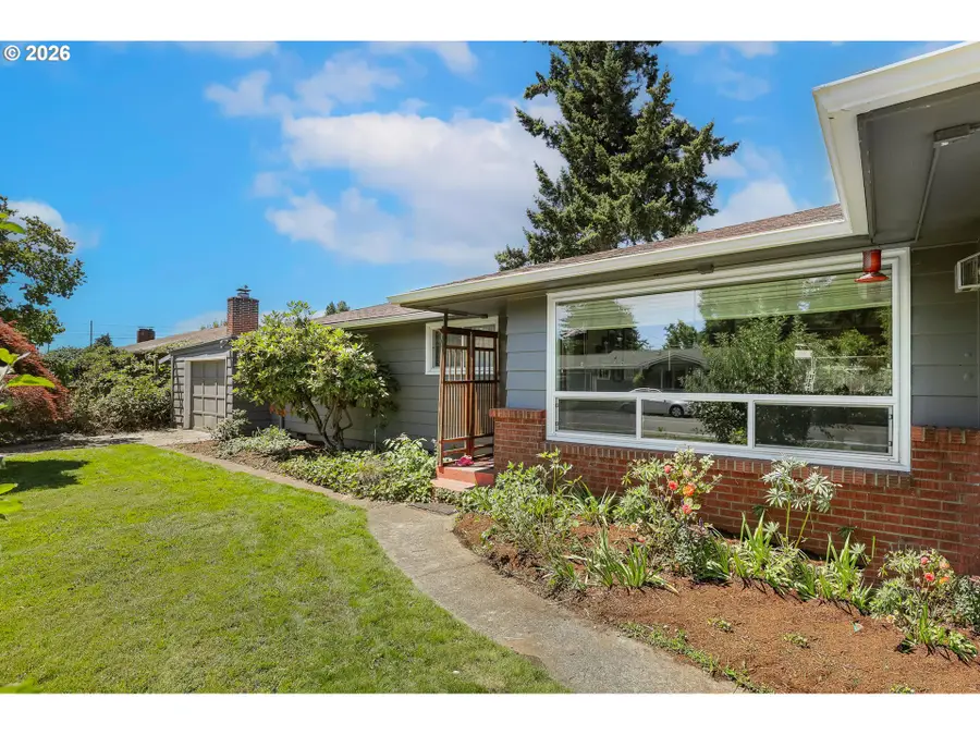 1720 Grove St, Eugene, OR 97404 - #3