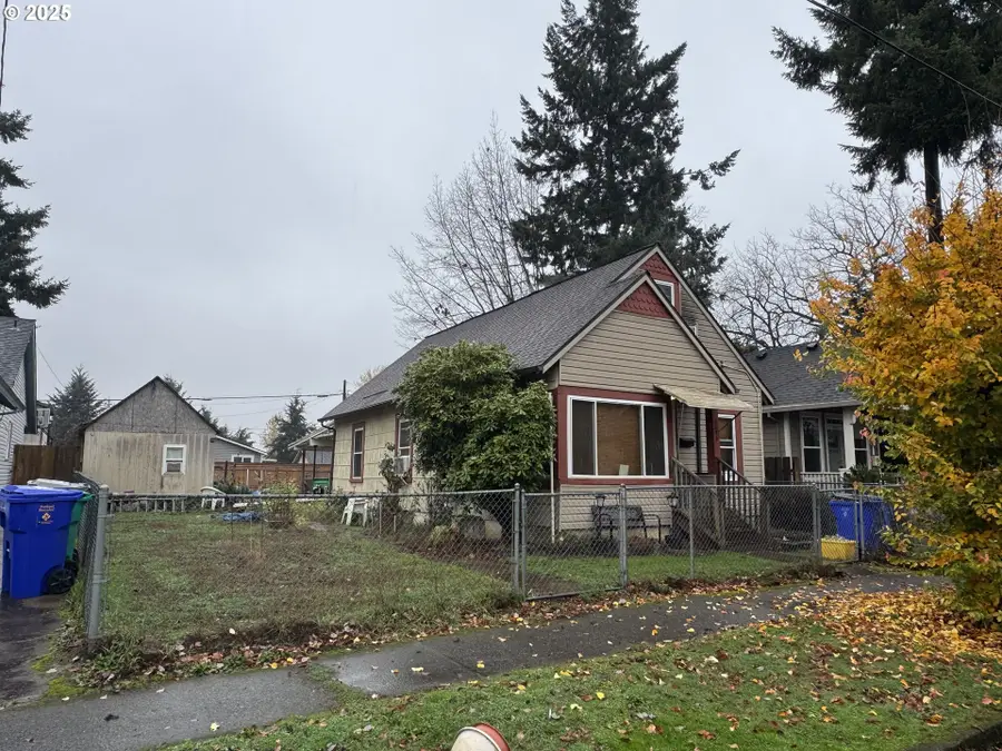 6939 N Armour St, Portland, OR 97203 - Image #2