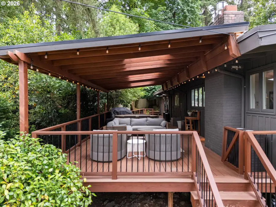 570 Middlecrest Rd, Lake Oswego, OR 97034 - #2