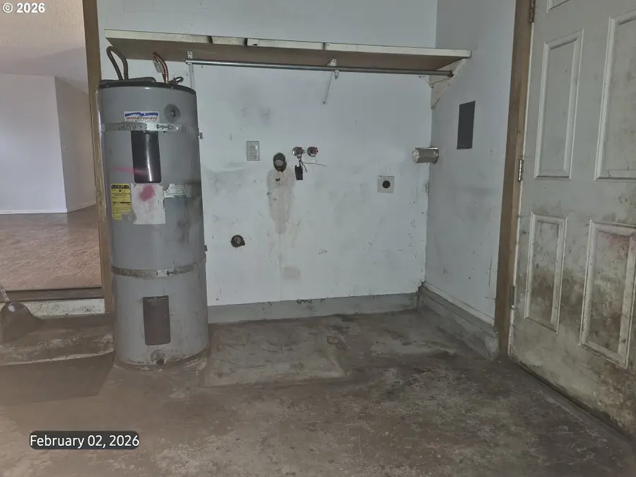 605 Cottonwood Ave, Tillamook, OR 97141 - #2