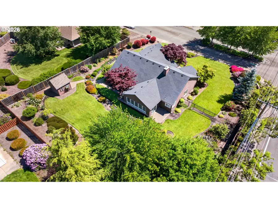 211 NW West Hills Dr, McMinnville, OR 97128 - #3