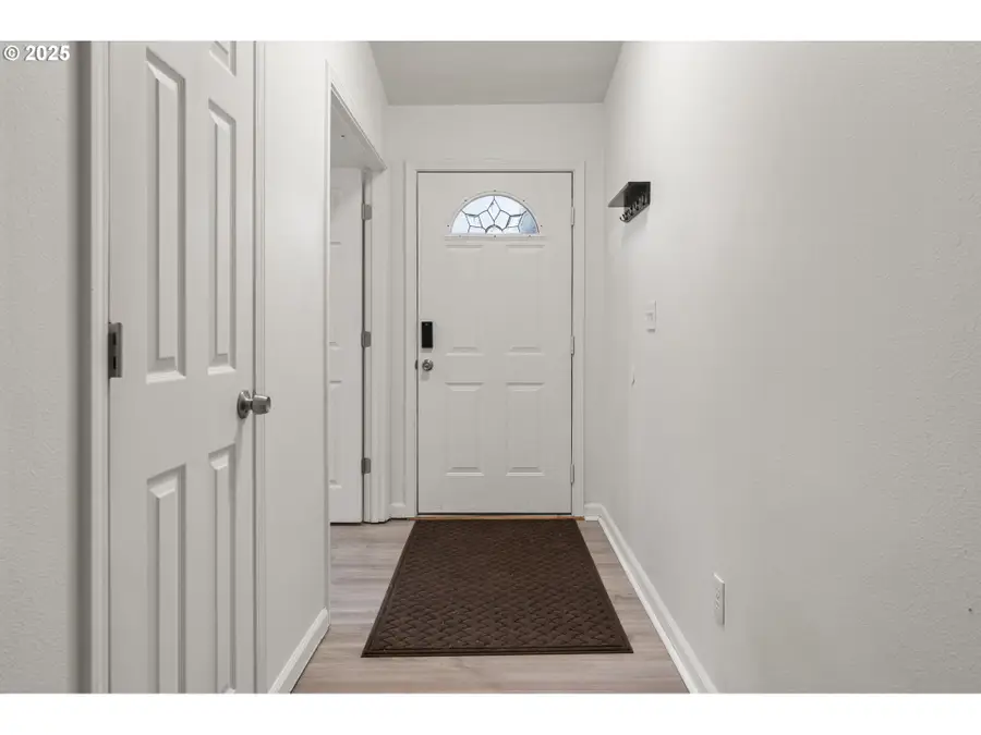 618 NE Faloma Rd, Portland, OR 97211 - Image #3