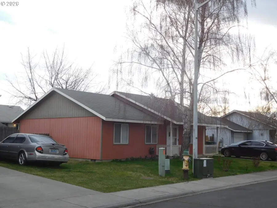 180 NE 15th Ave, Milton Freewater, OR 97862 - #3