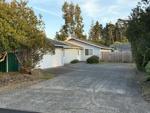2164 24th St, Florence, OR 97439 - #1