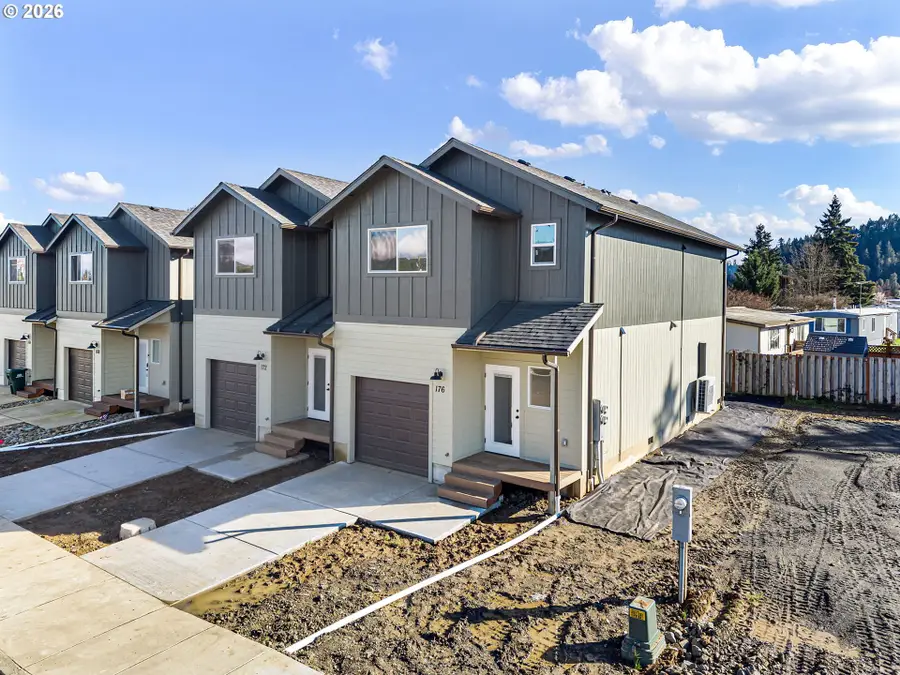 176 Allison Ave, Sutherlin, OR 97479 - #2