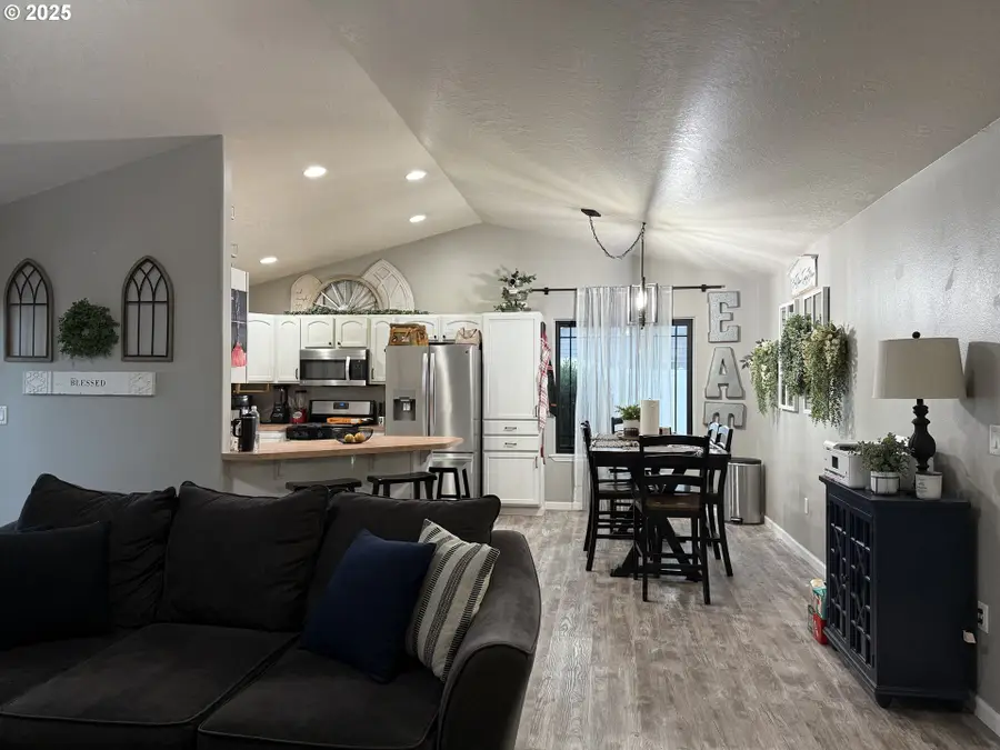 717 W Pheasant Ave, Hermiston, OR 97838 - Image #3