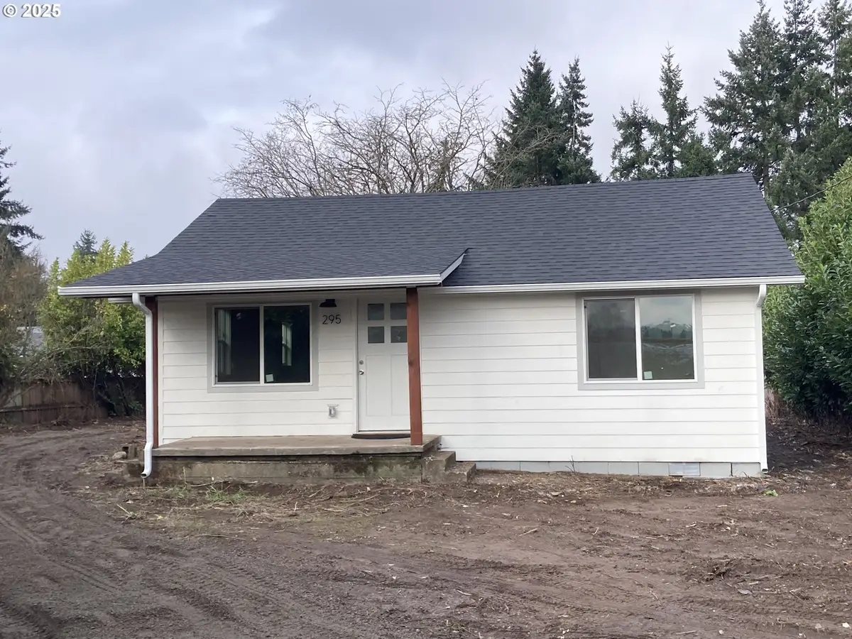 295 Knapp Ln, Eugene, OR 97404 - Image #1