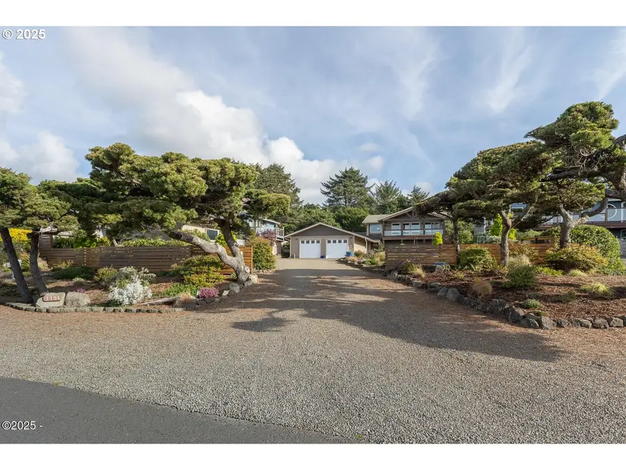 3301 NW Hidden Lake Dr, Waldport, OR 97394 - Image #3