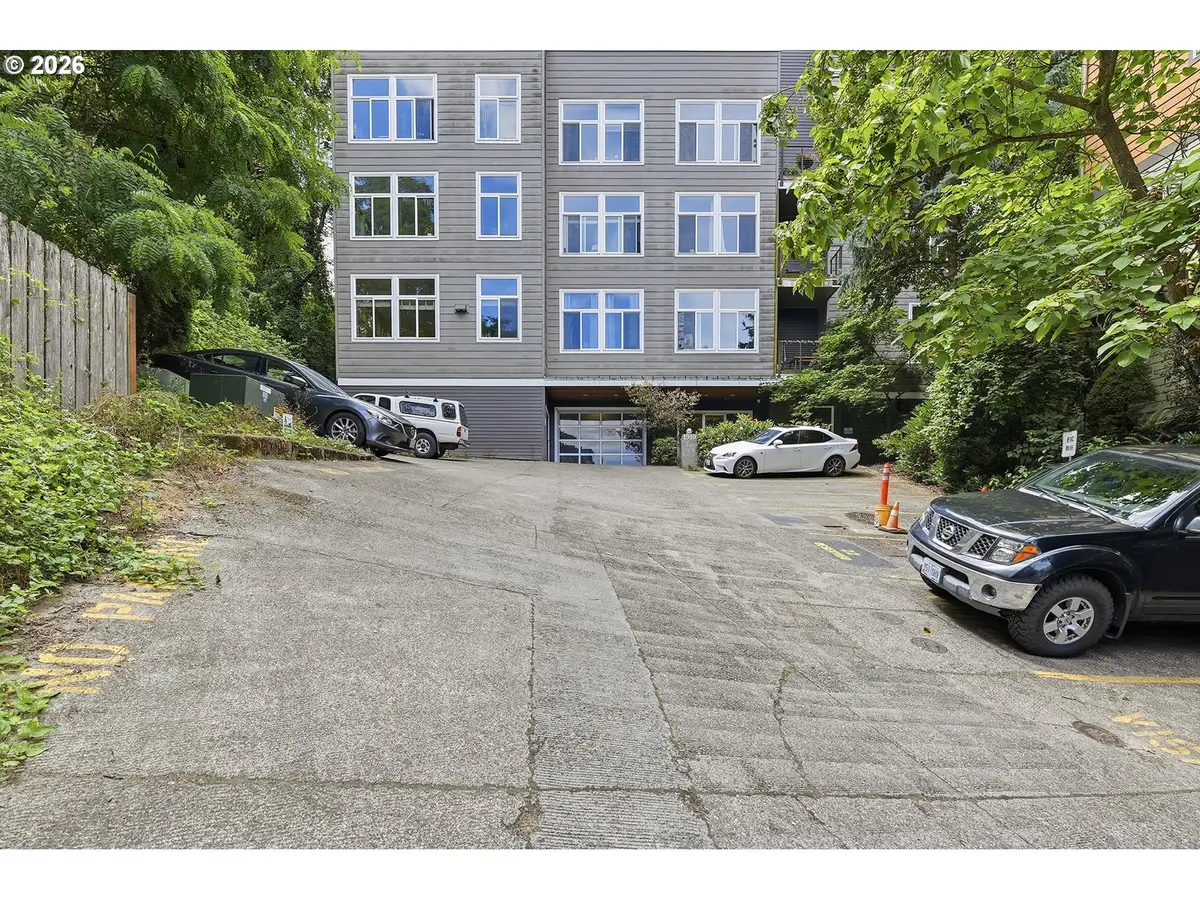 1910 SW 18th Ave, Portland, OR 97201 - #1