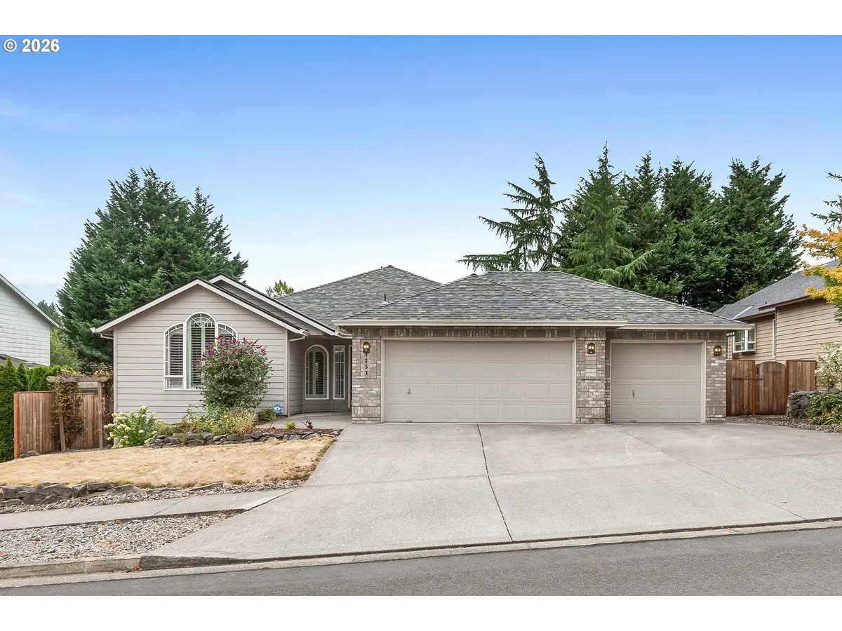 1251 SE Glacier Ln, Gresham, OR 97080 - #1