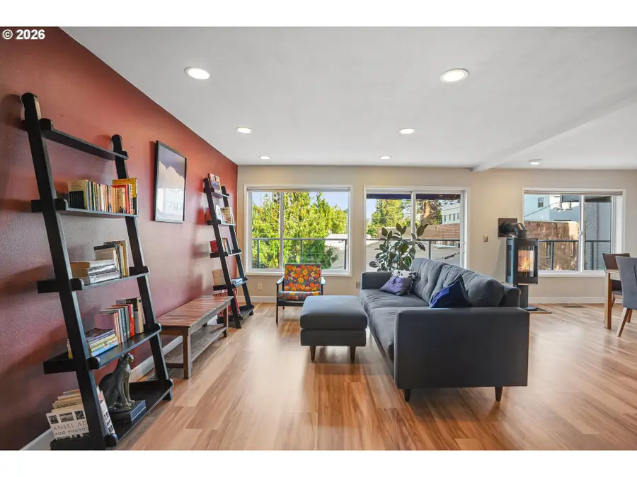 2340 SW Cactus Dr, Portland, OR 97205 - #3