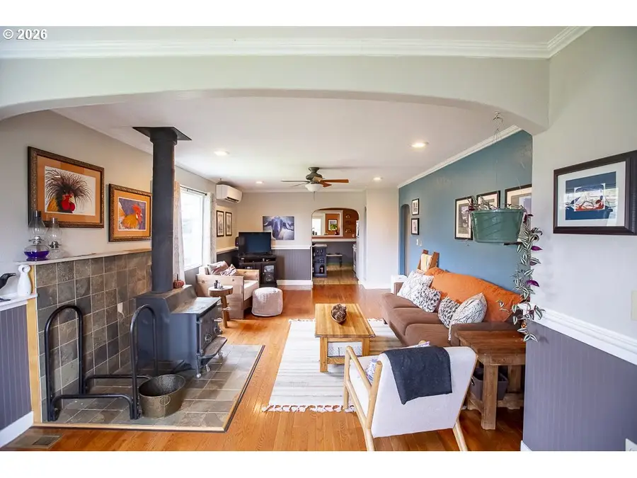 204 Crook Ave, La Grande, OR 97850 - #2