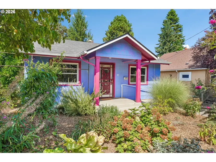 9015 NE Humboldt St, Portland, OR 97220 - #2
