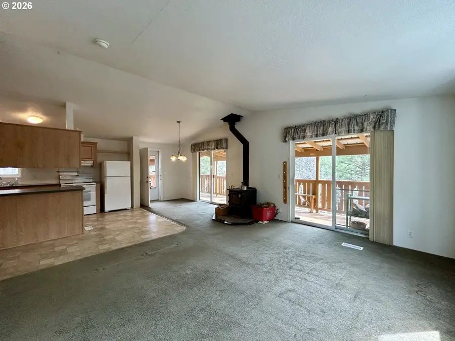 302 Wildcat Xing, Sportsmans Park, OR 97063 - #2