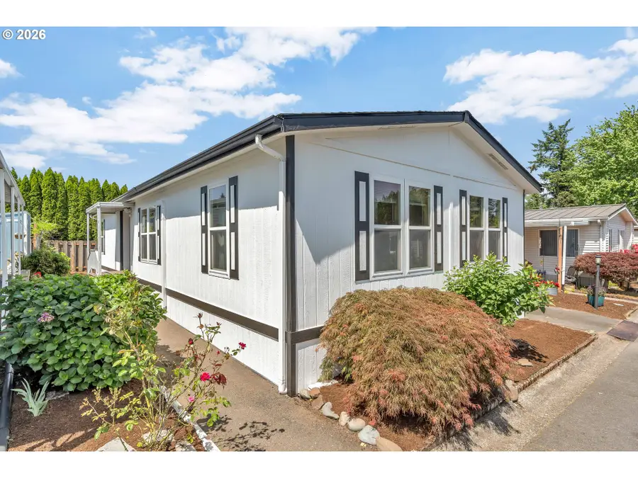 21100 NE Sandy Blvd #6, Fairview, OR 97024 - #3