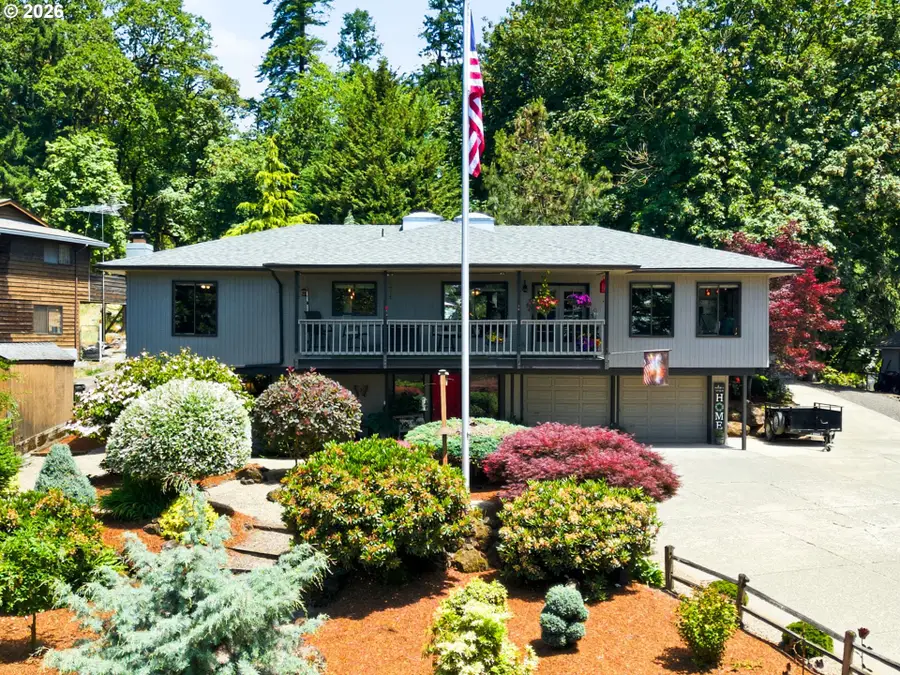 1245 Linnwood Dr, Albany, OR 97322 - #2
